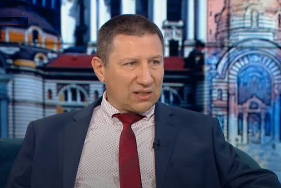 Сарафов напомни на парламента за поискани три депутатски имунитета
